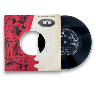 It Would Be So Nice / Julia Dream