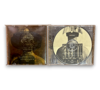 Le Roi Est Mort, Vive Le Roi!