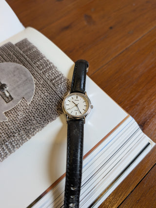 Vintage Seiko Quartz Silver Round Leather Strap Watch #2