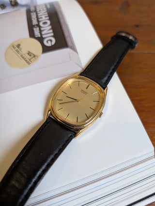 Vintage Seiko Quartz Gold Rounded Rectangular Leather Strap Watch
