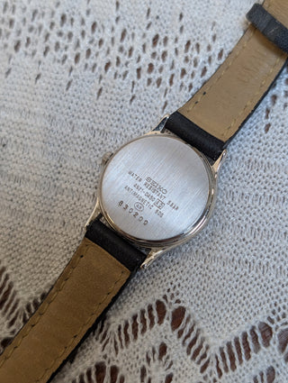 Vintage Seiko Quartz Silver Round Leather Strap Watch #2