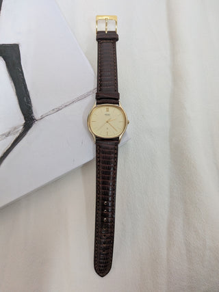 Vintage Seiko Quartz Gold-Tone Round Watch with Brown Leather Strap