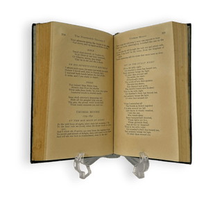 The Albatross Book of Living Verse - Thryft