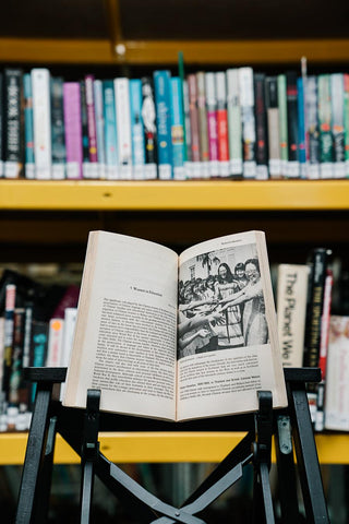 Chinese Women in Southeast Asia - Thryft